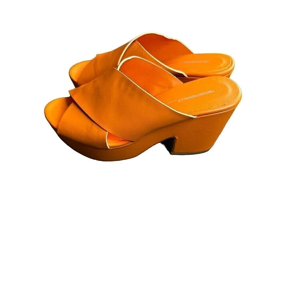 INTENTIONALLY BLANK WOMEN'S DAME MULE - ORANGE LEATHER Size 38